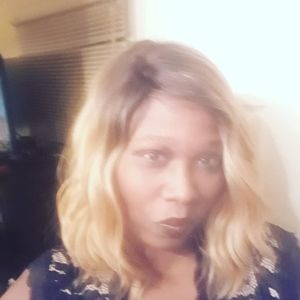 Meet your Posher, Yolanda